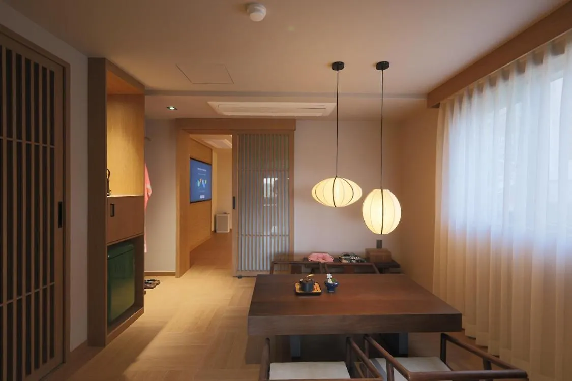 Mandeok Denbasta Ryokan Pusan